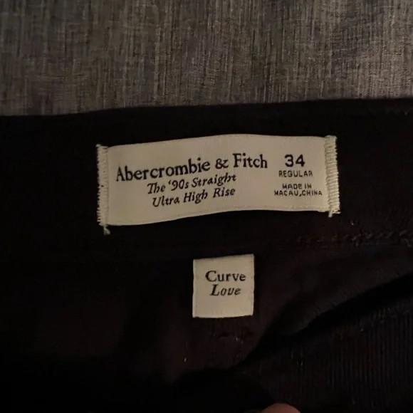 NWT Abercrombie & Fitch Curve Love Ultra High Rise 90s Straight Jean Sz 34 Black - Picture 9 of 14